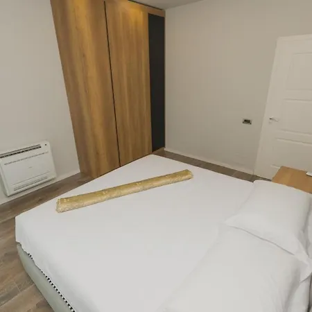 Florence Villa Tirana