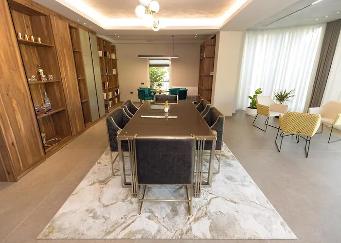Florence Villa *