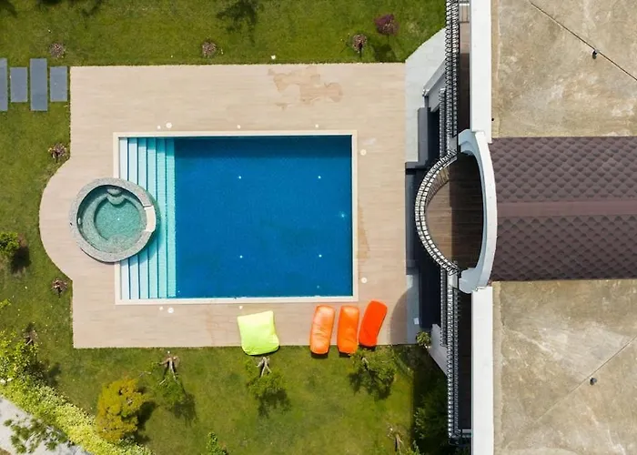 Florence Villa *